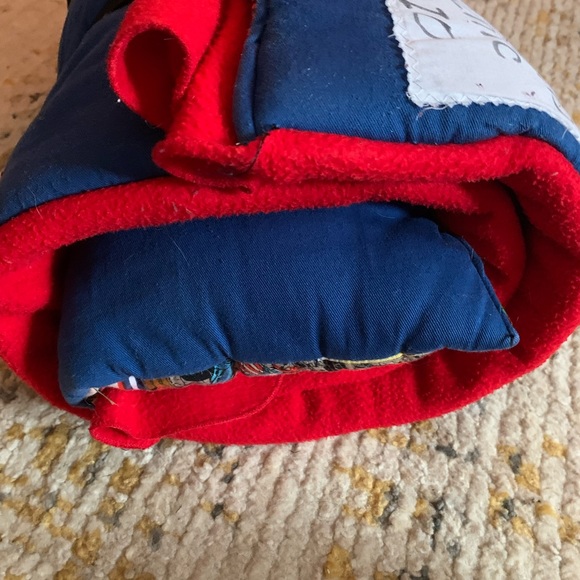 Marvel Captain America kids travel sleeping bag pad with attached blanket mat - Picture 5 of 5